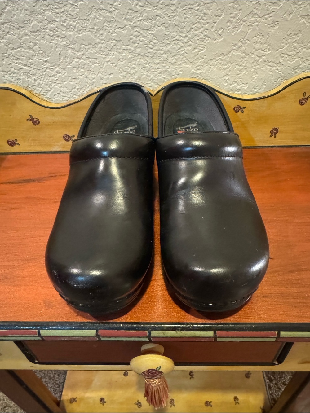 Women's Danilo Black Slip-On Leather Clogs